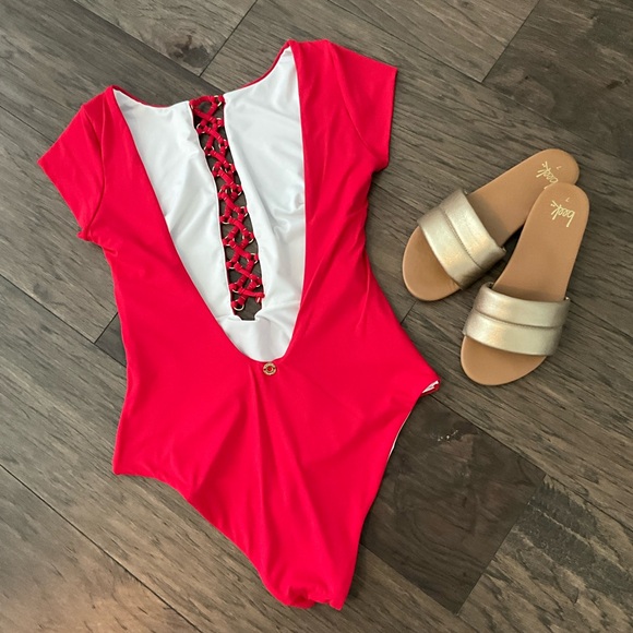 Gorgeous Bright Red Ondademar One Piece - Picture 3 of 4